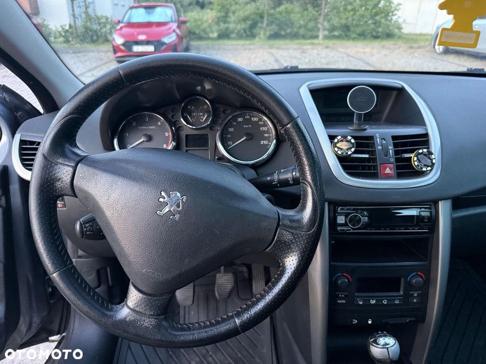 Peugeot 207 - 6