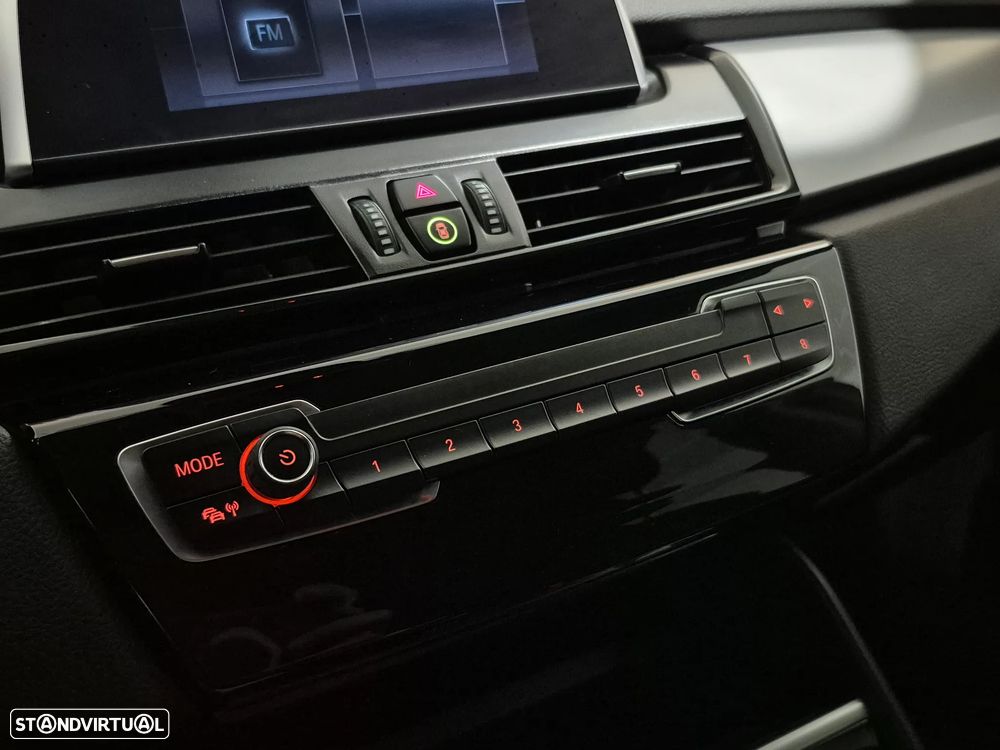 BMW 216 Gran Tourer i 7L Advantage — fotografia 25