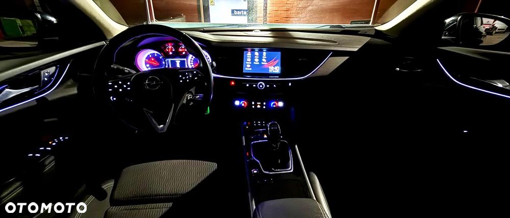Opel Insignia - 32