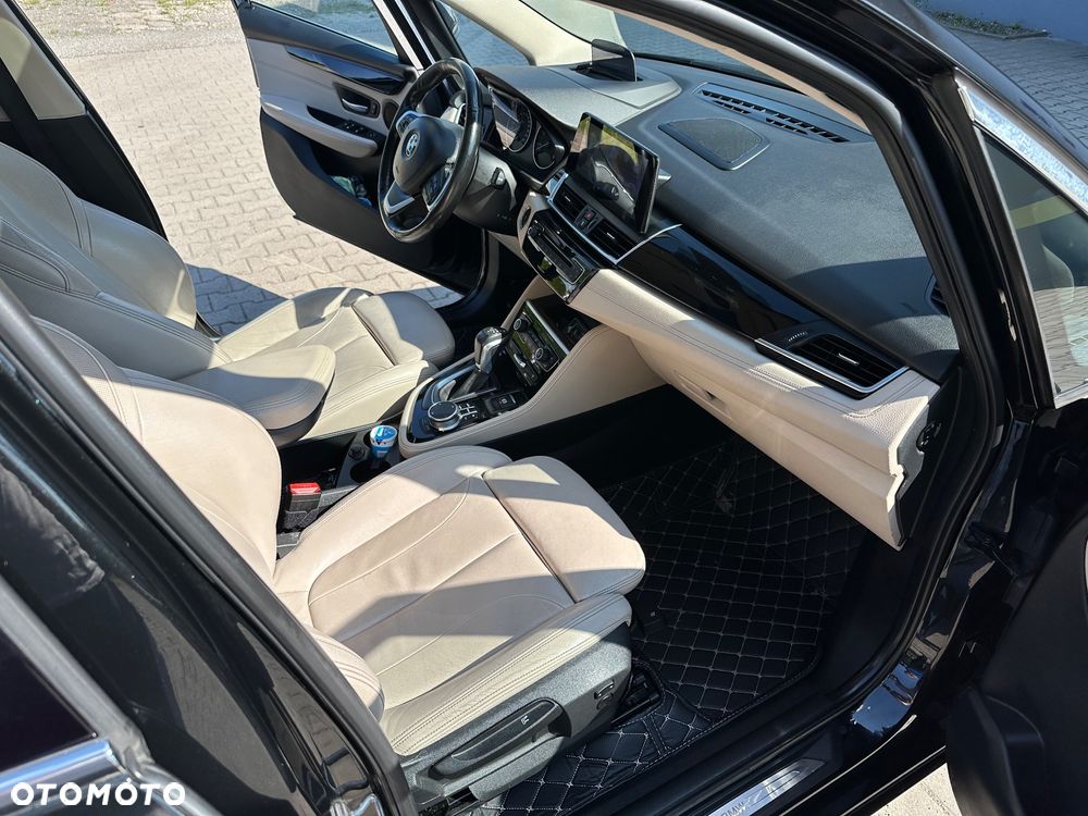 BMW Seria 2 220d - 8