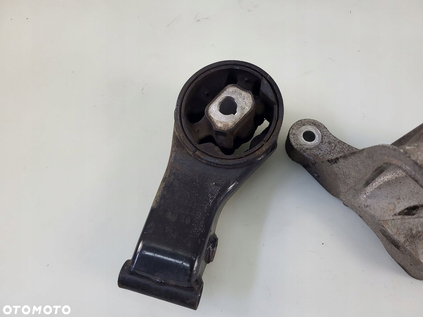 łapa podpora mocowanie poduszka skrzyni biegów 2.0 cdt man OPEL INSIGNIA B - 3