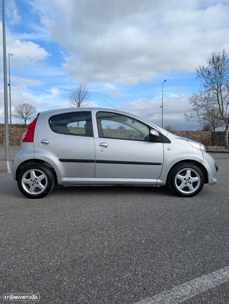 Peugeot 107 1.0 Urban - 6
