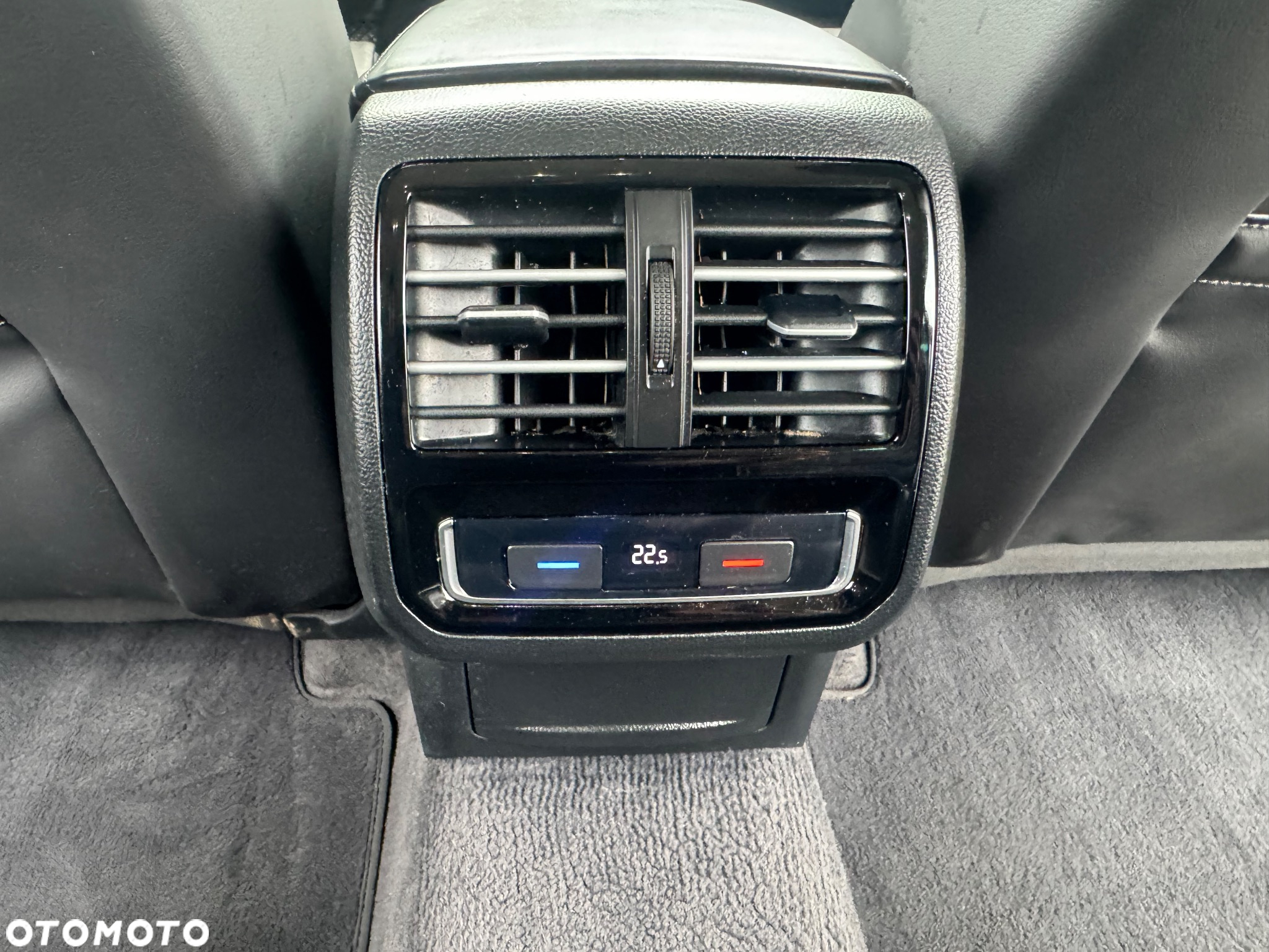 Volkswagen Passat Variant 2.0 TDI SCR Highline - 8