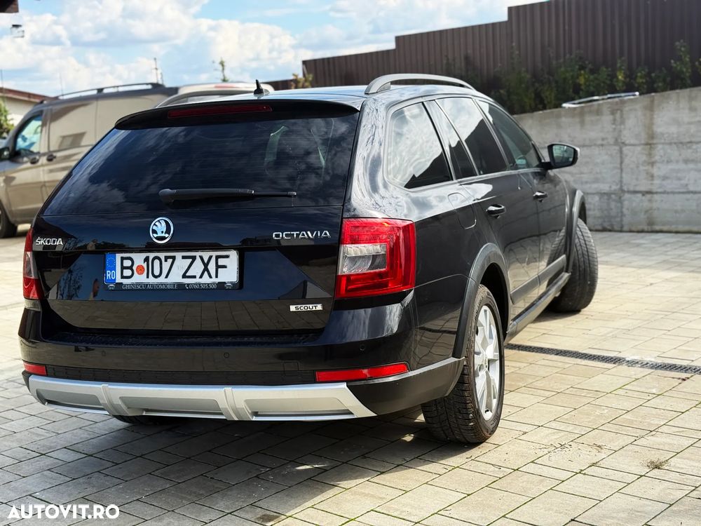 Skoda Octavia Combi 2.0 TDI 4x4 DSG RS - 20