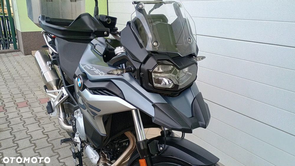BMW F - 28