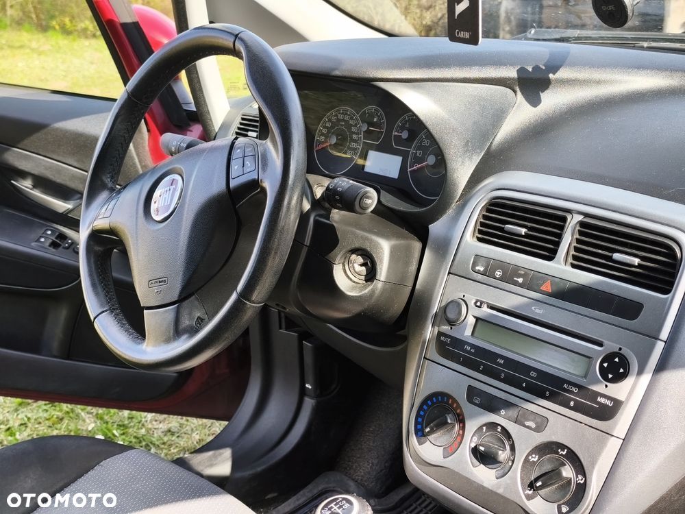 Fiat Grande Punto - 9