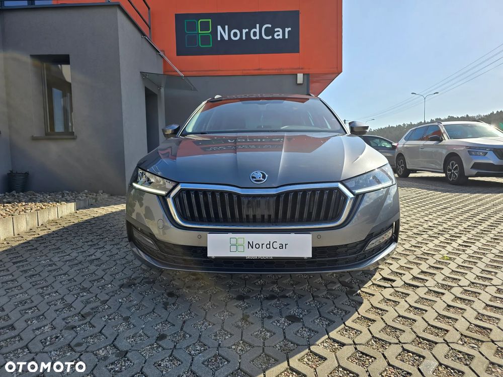 Skoda Octavia 2.0 TDI Selection DSG - 3