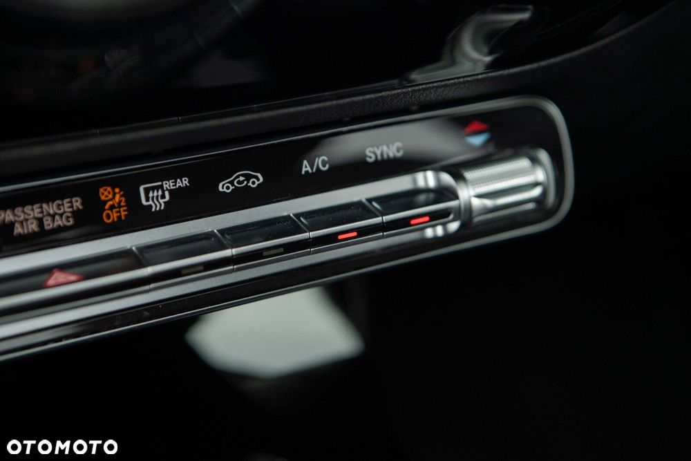 Mercedes-Benz Klasa A 200 AMG Line 7G-DCT - 29