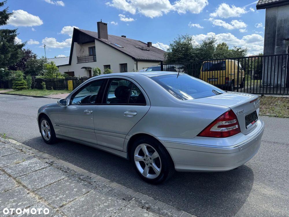 Mercedes-Benz Klasa C 180 Kompressor Automatik Avantgarde Sport Edition - 7