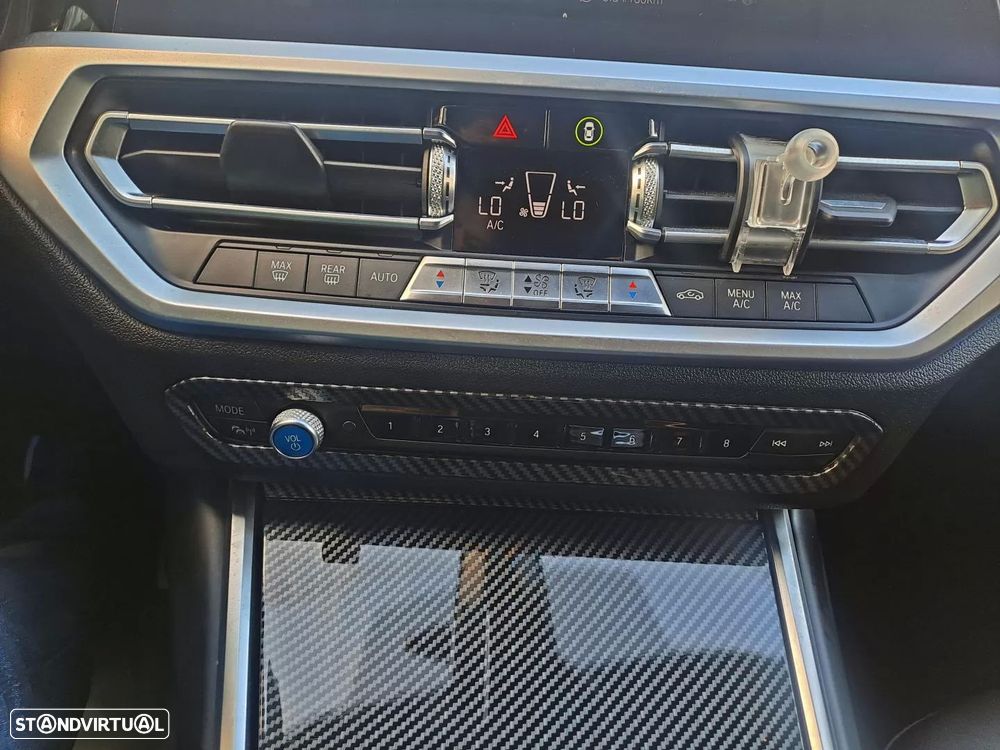 BMW 320 d Touring Pack Desportivo M Pro Auto - 18