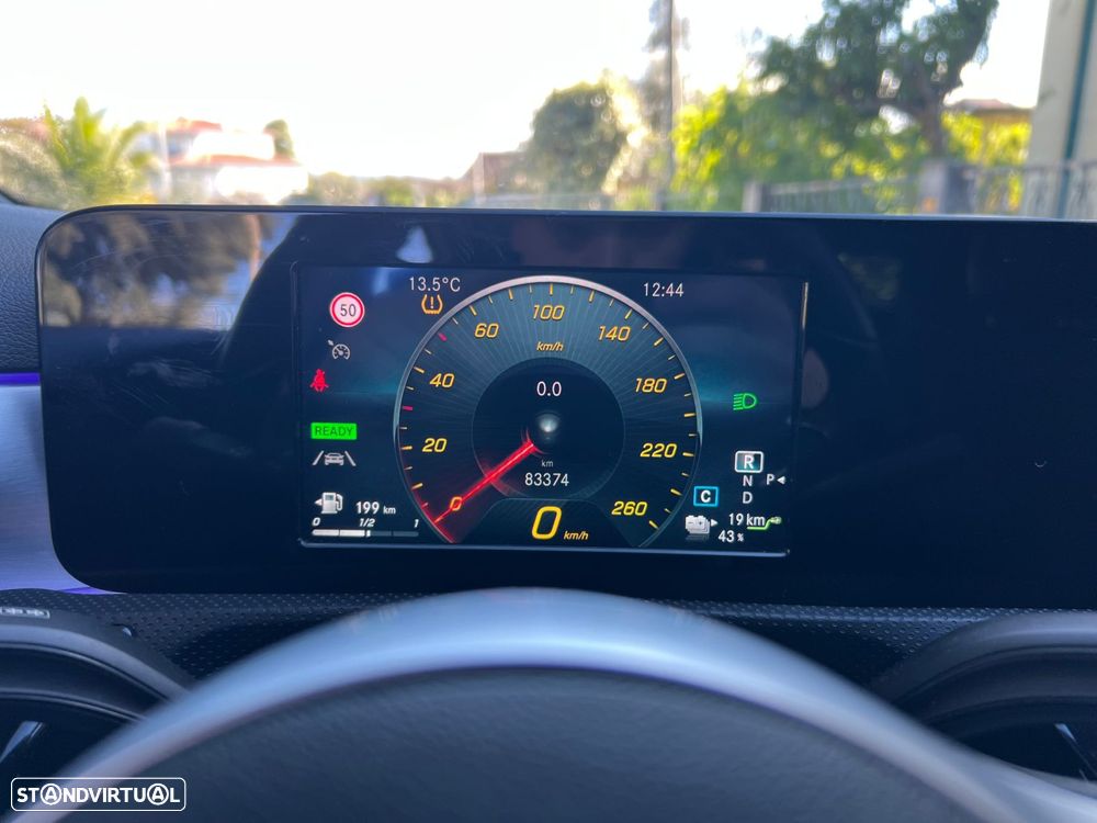 Mercedes-Benz A 250 Limousine e 8G-DCT AMG Line - 26