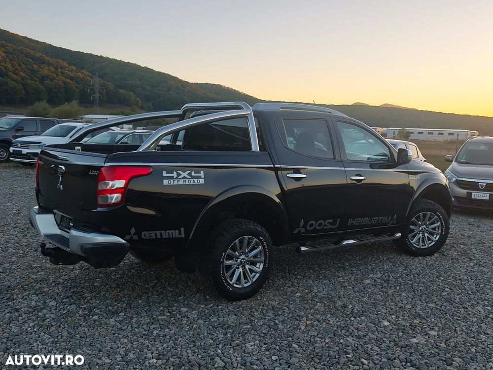 Mitsubishi L200 - 16