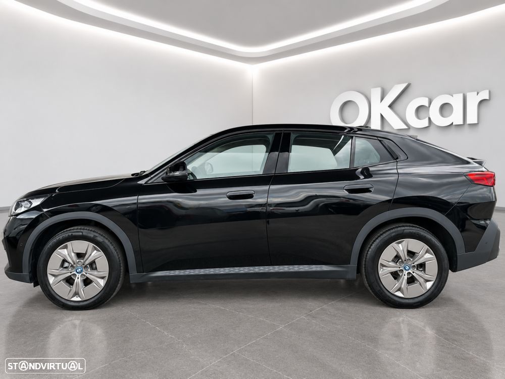 BMW iX2 eDrive20 - 12