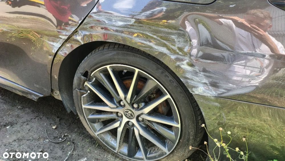 Toyota Camry 2.5 Hybrid Executive CVT - 4