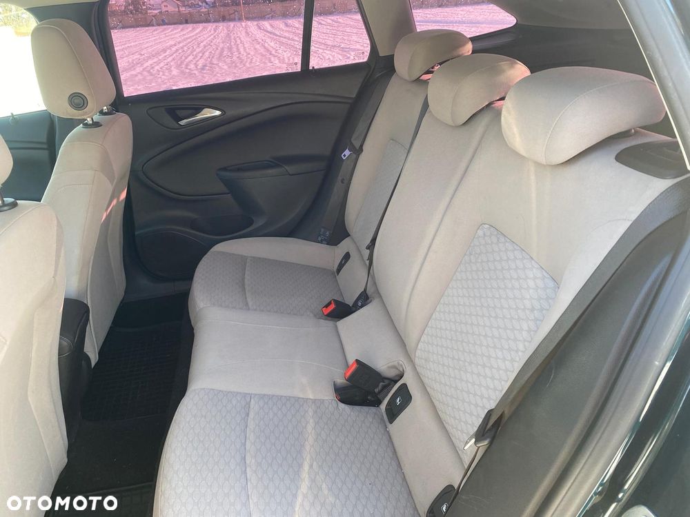 Opel Astra 1.4 T GPF Dynamic S&S - 34