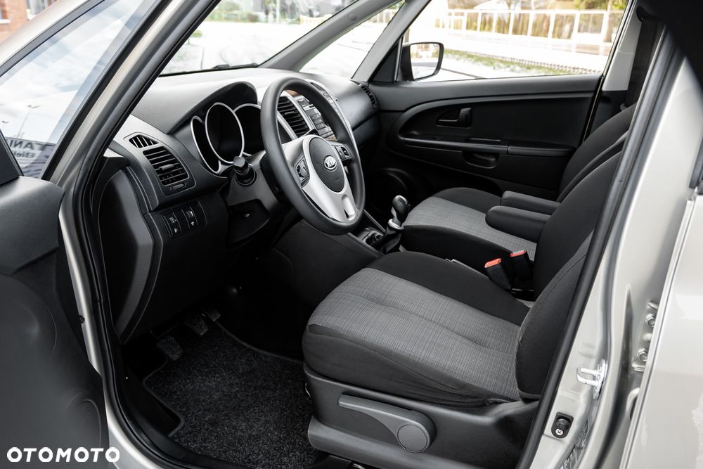 Kia Venga 1.4 CVVT Titanium Collection - 16