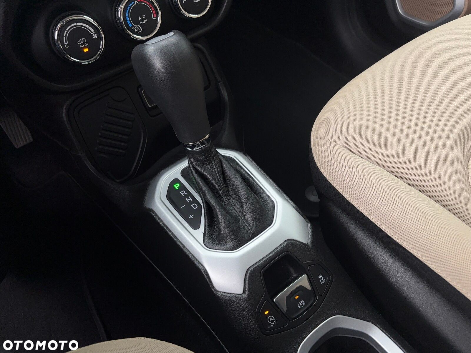 Jeep Renegade 1.4 MultiAir Longitude FWD S&S - 18