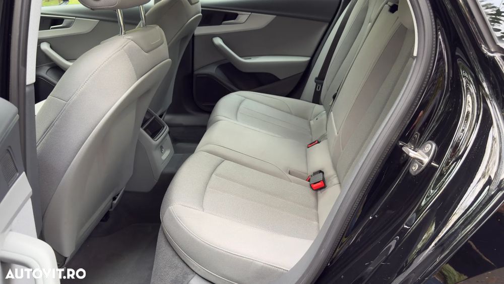 Audi A4 Limuzina 30 TDI S tronic MHEV Advanced - 12