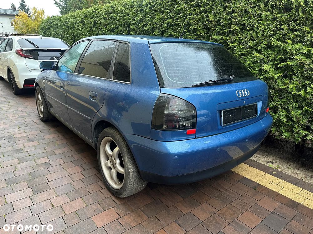 Audi A3 3-drzwiowe 1.8 Attraction - 17