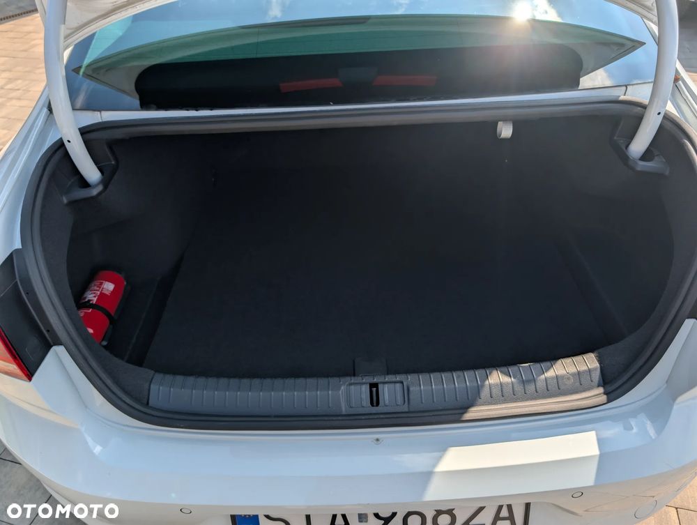 Volkswagen Passat 1.5 TSI EVO Essence DSG - 6