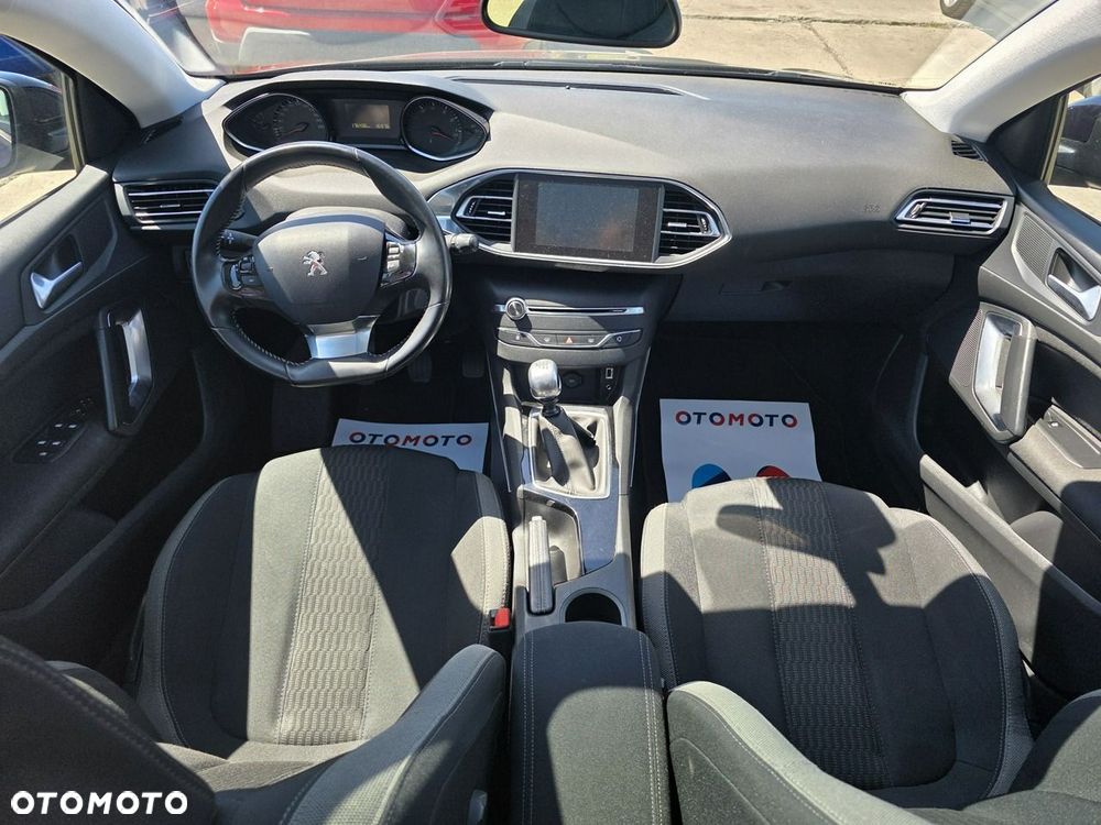 Peugeot 308 2016