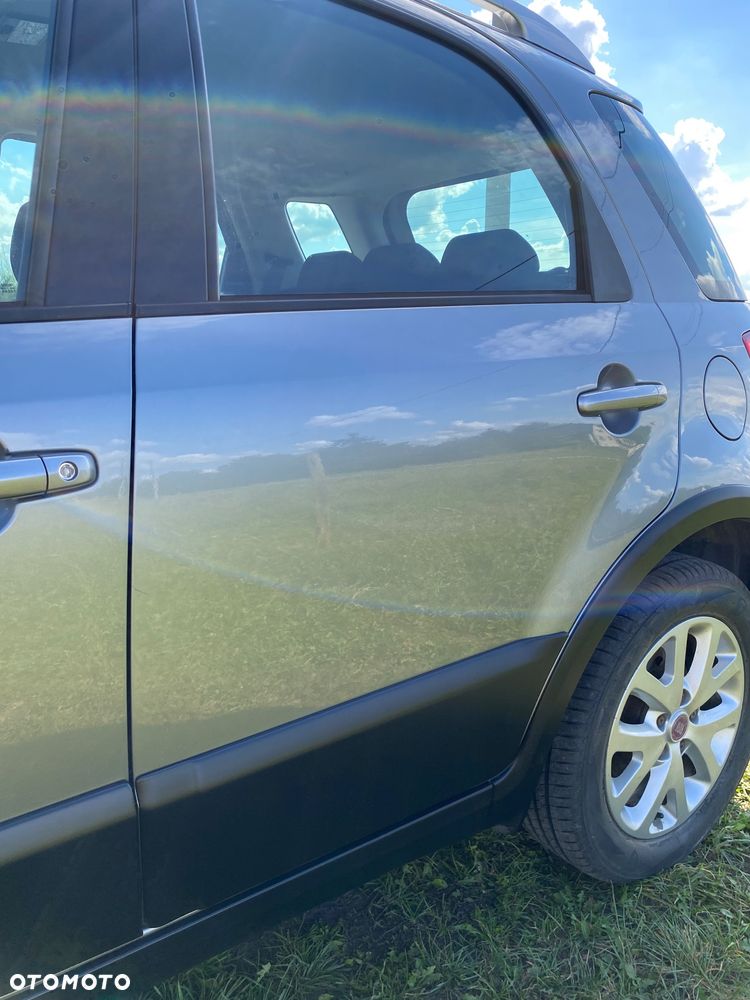 Fiat Sedici 1.6 16V 4x4 Emotion - 14