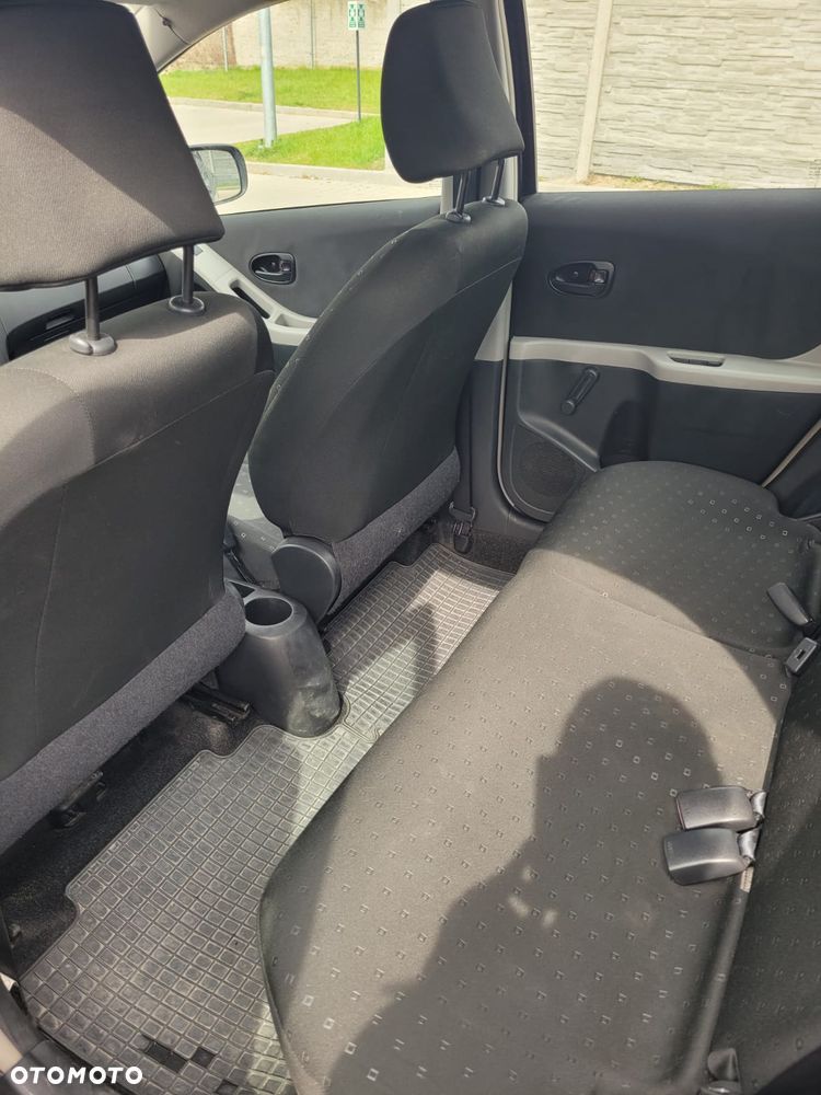 Toyota Yaris 1.3 Sol - 8