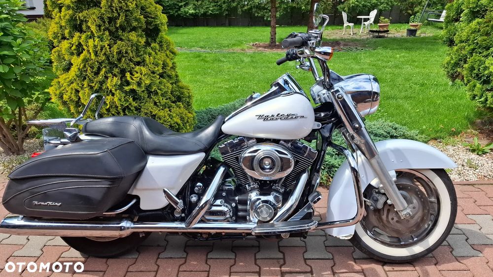 Harley-Davidson Touring Road King - 2