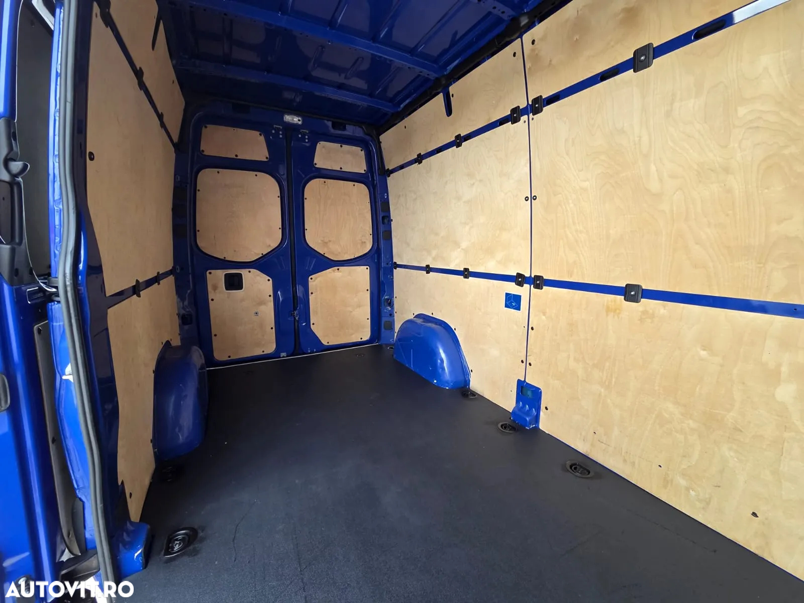 Mercedes-Benz New Sprinter L3H2 - 16