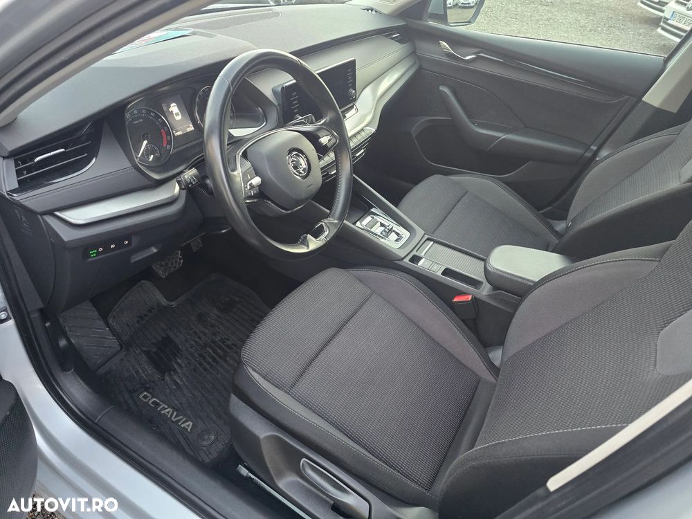 Skoda Octavia 2.0 TDI DSG Ambition - 11