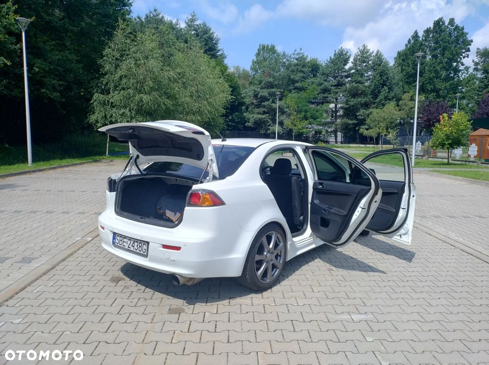 Mitsubishi Lancer 1.6 Inform - 12