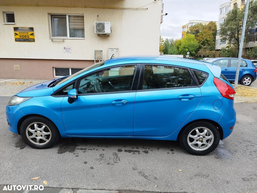 Ford Fiesta - 2