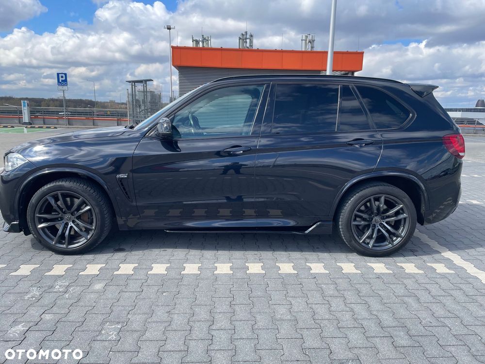 BMW X5 xDrive50i - 7