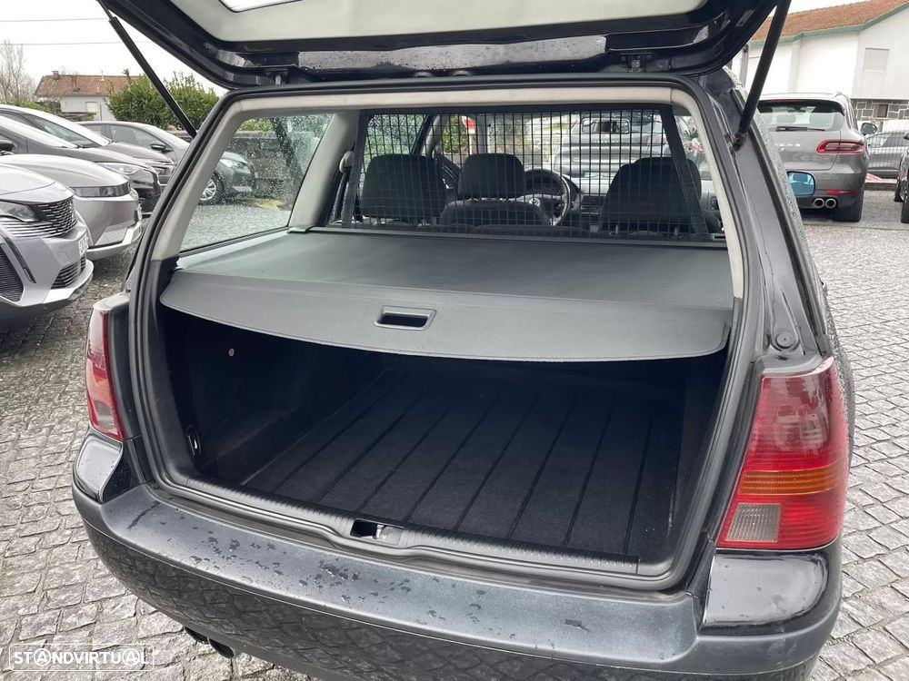 VW Golf Variant 1.9 TDi Highline - 25