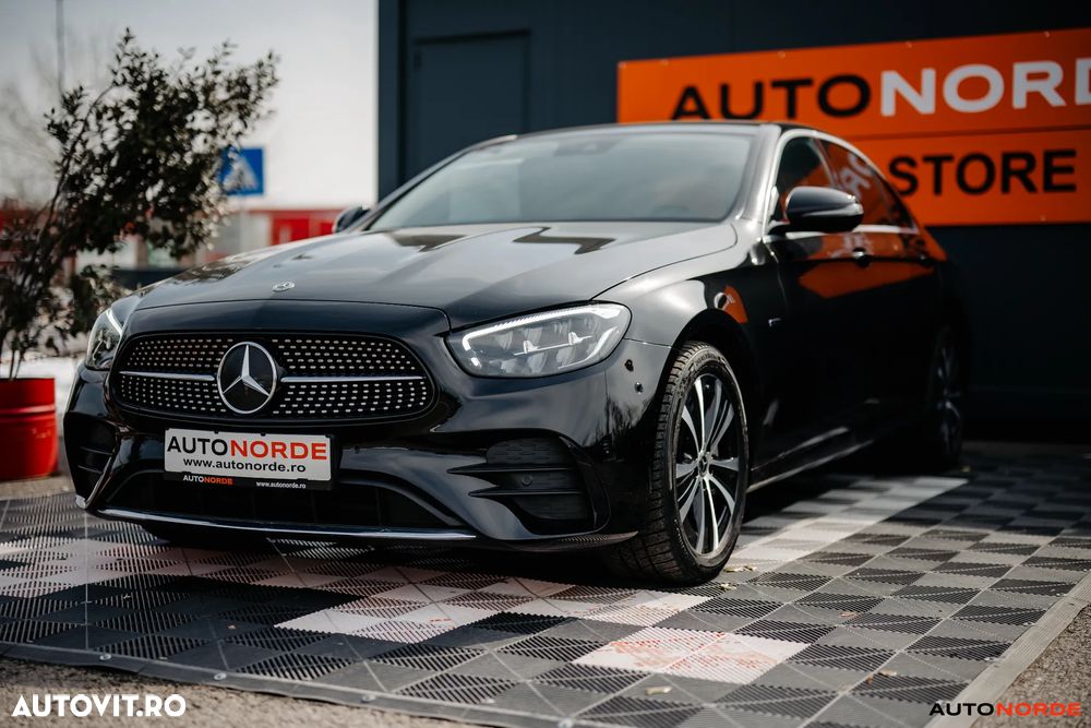 Mercedes-Benz E 300 de 9G-TRONIC AMG Line - 5
