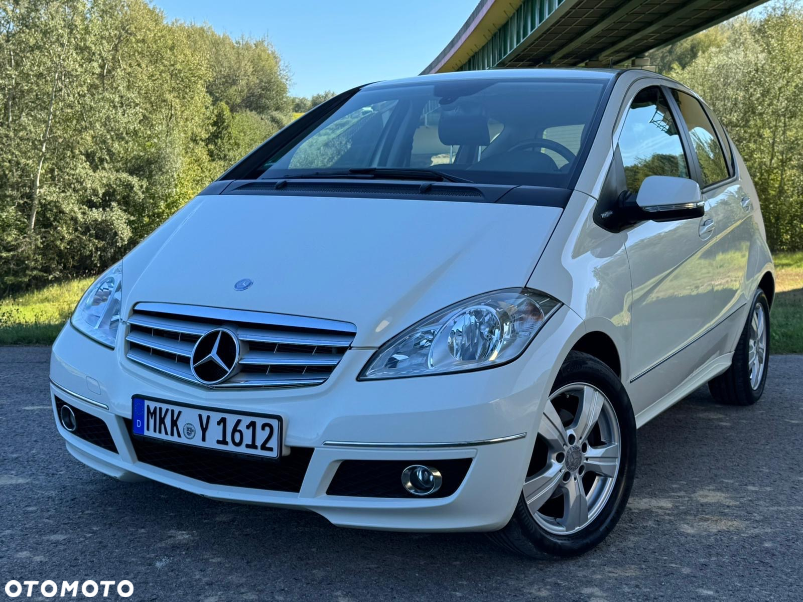 Mercedes-Benz Klasa A 160 BlueEFFICIENCY Special Edition - 19