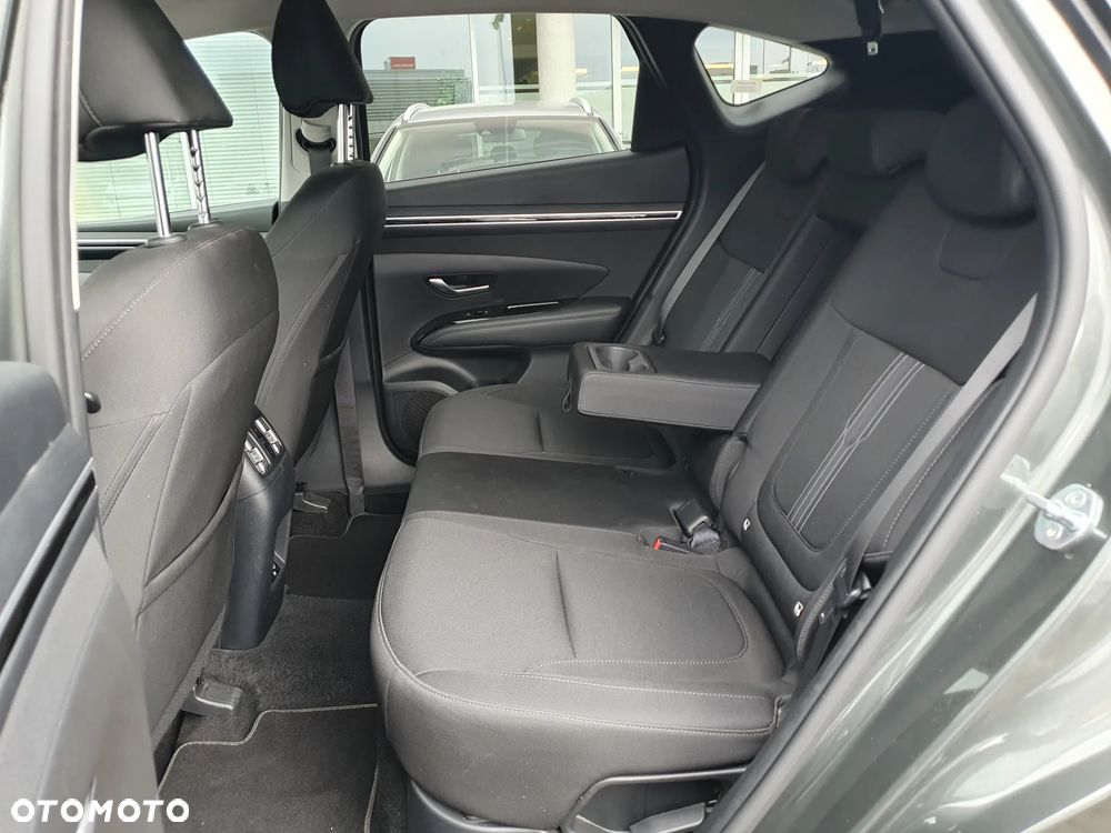 Hyundai Tucson 1.6 T-GDi HEV Executive 2WD - 17