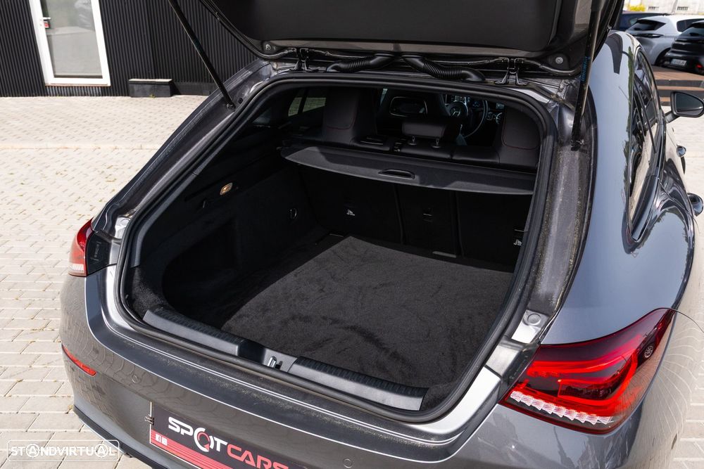 Mercedes-Benz CLA 220 d Shooting Brake AMG Line Aut. - 10