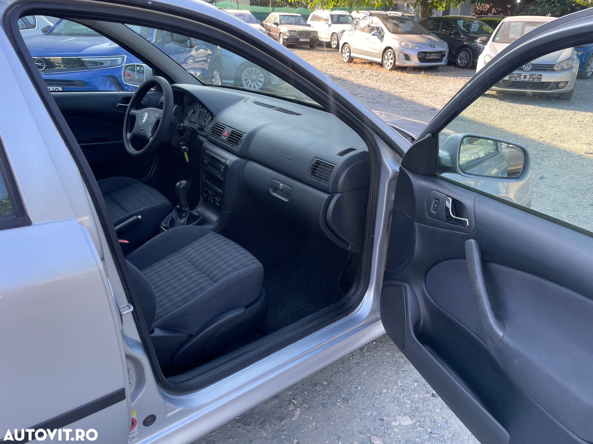 Skoda Octavia 1.6 Tour - 11
