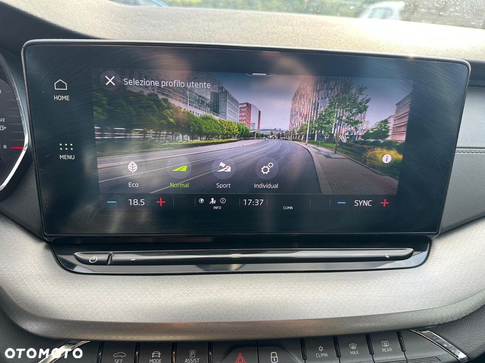 Skoda Octavia 2.0 TDI DSG Ambition - 26