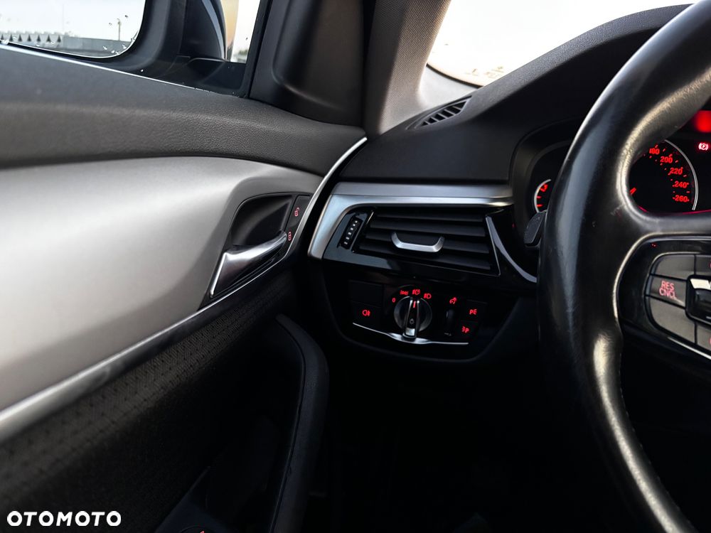 BMW Seria 5 - 24