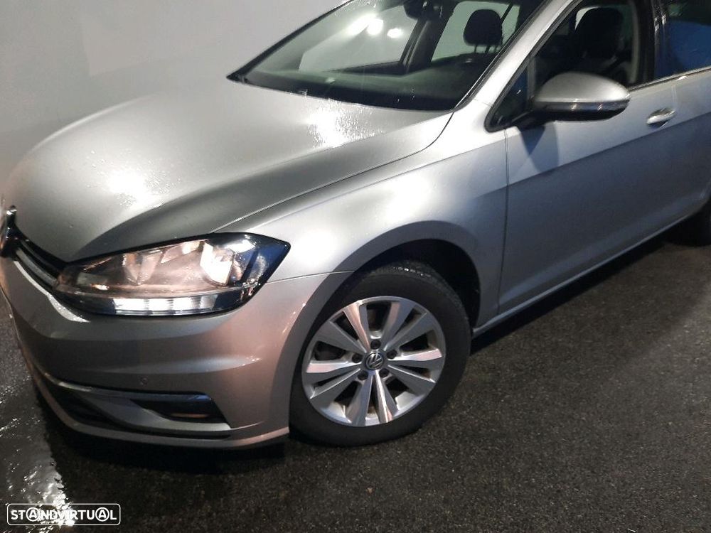 VW Golf 1.6 TDI Confortline - 8