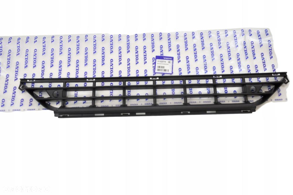 VOLVO XC60 lift srodkowa kratka zderzaka przod OE 31323775 - 1