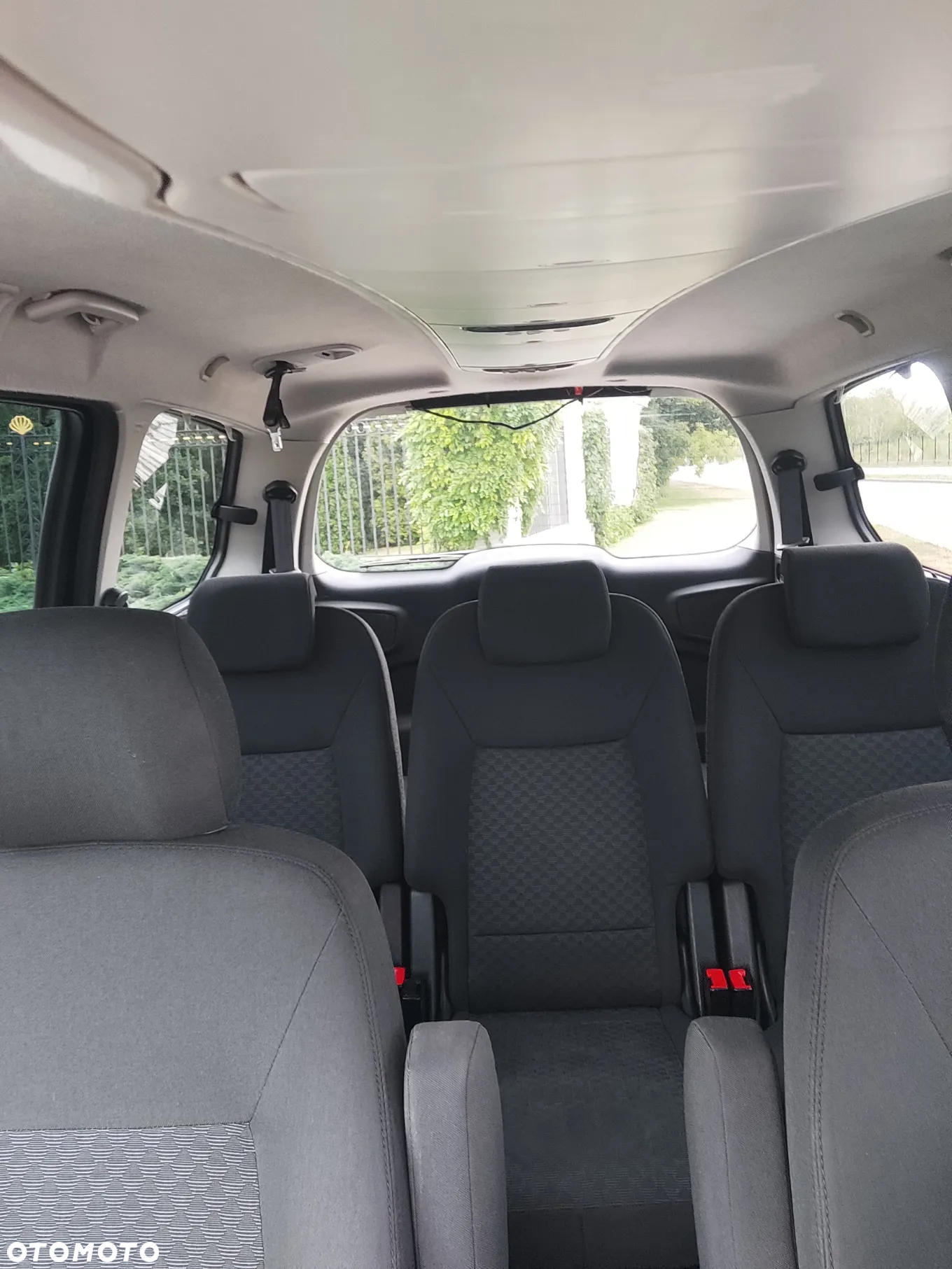 Ford Galaxy 2.0 TDCi Ghia - 8