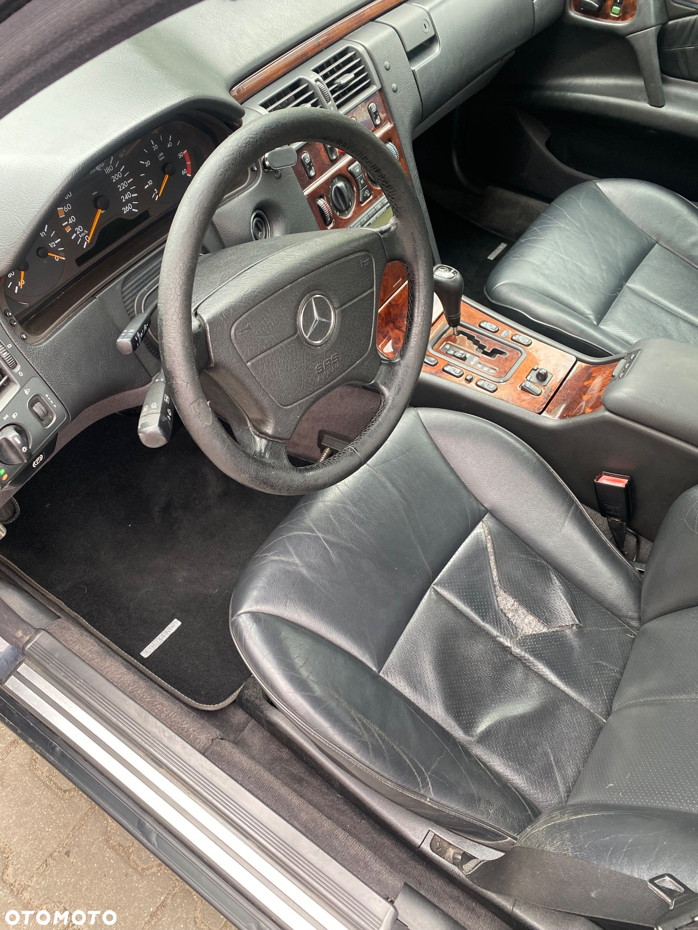 Mercedes-Benz Klasa E 300 T TD Elegance - 6
