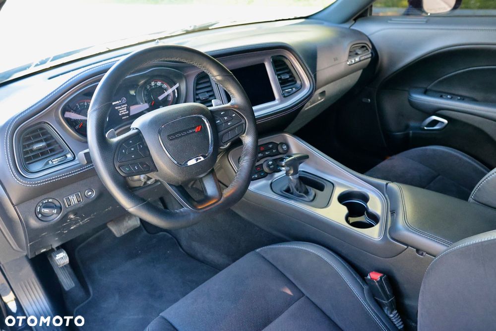 Dodge Challenger 5.7 R/T - 19