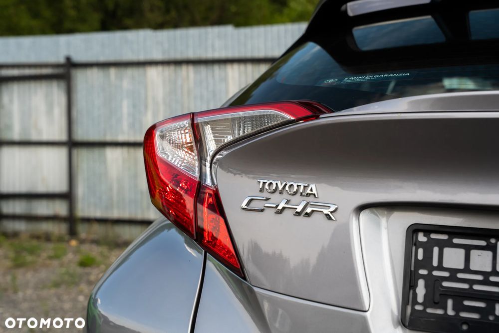 Toyota C-HR Business-Edition - 8