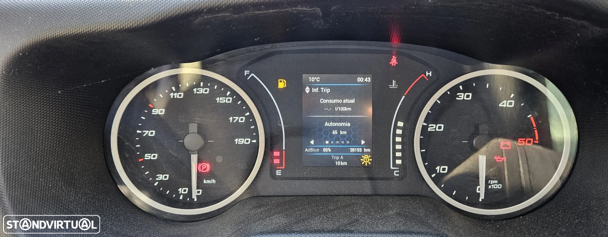 Iveco 2.3 35 C14 3000 CD - 40