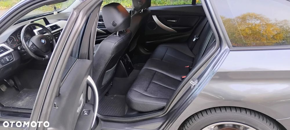 BMW Seria 3 318d Sport Line - 11