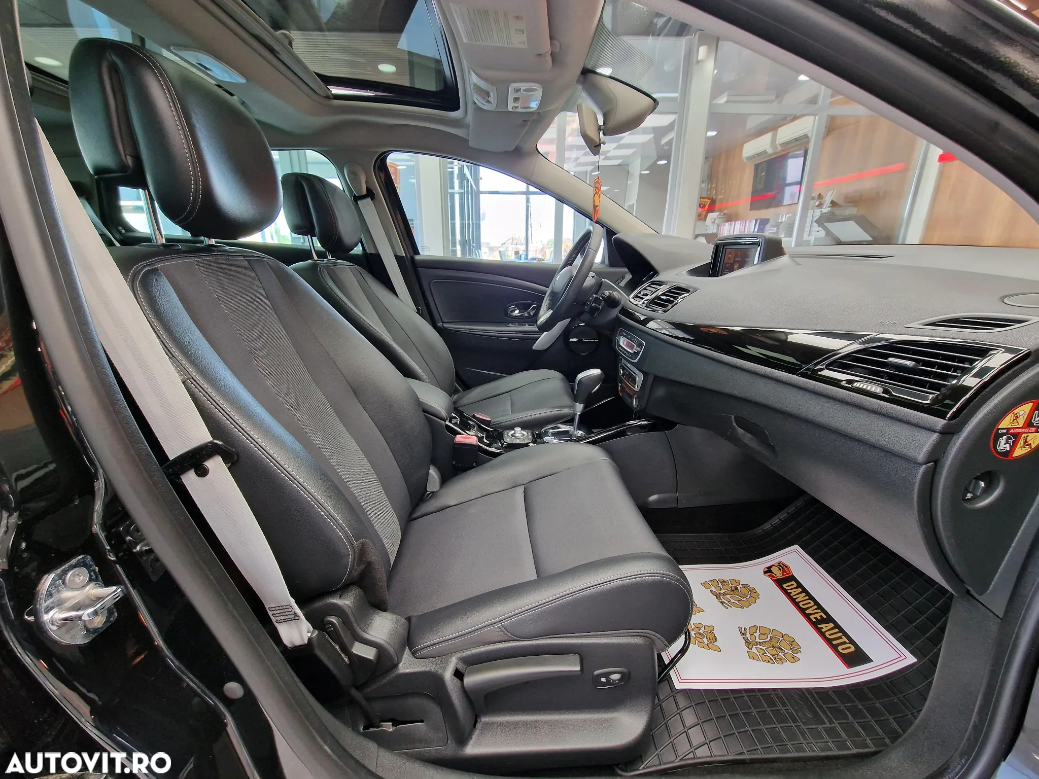 Renault Megane dCi 110 FAP EDC Bose Edition - 14